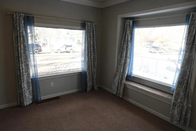 Photo - 716 7th Ave S