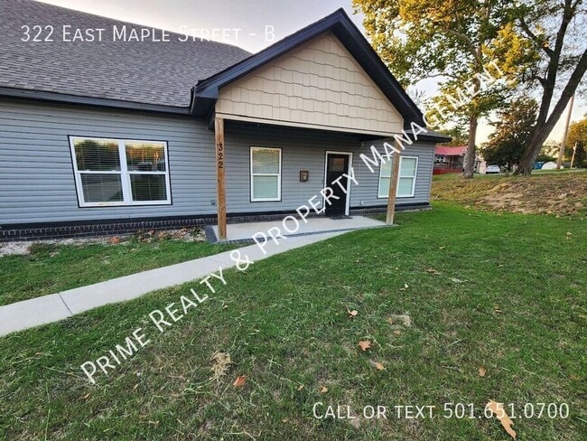 Building Photo - 322 E Maple St Unit B
