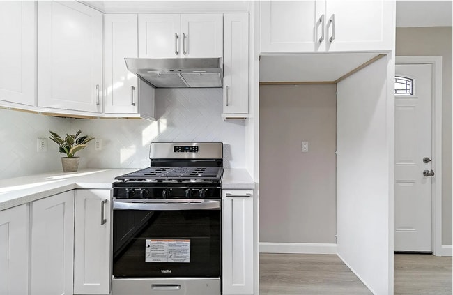 Building Photo - Bright 1BD Back House for Rent in Rowland Unified School District Unit B