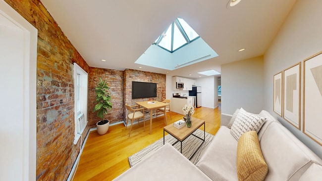 Photo - 3 Centre Market Pl