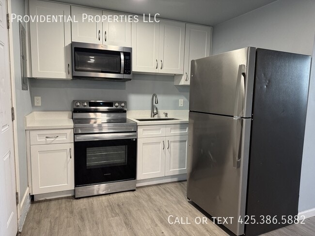 Photo - 708 D St SE