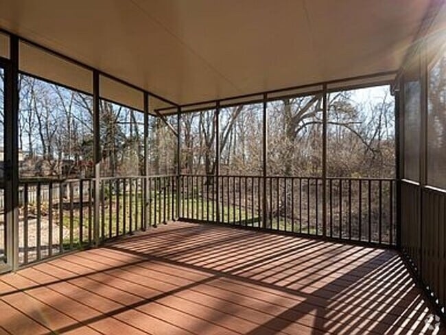 Building Photo - Executive 4 Bedroom 4 Bath 3+ Car Garage -... Rental