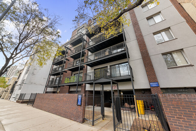 Building Photo - 1308 N La Salle Dr Unit #2B Rental