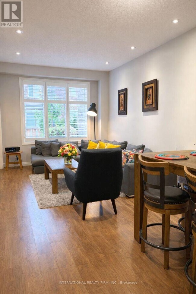 Photo - 1477 Pratt Heights