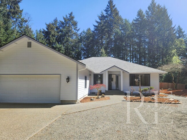 Private Duplex That Lives Like a Single-Fa... - Private Duplex That Lives Like a Single-Fa... House