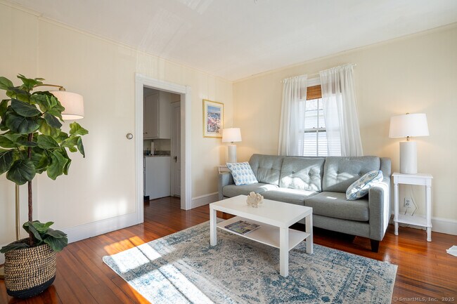 Photo - 4 Coburn Ave