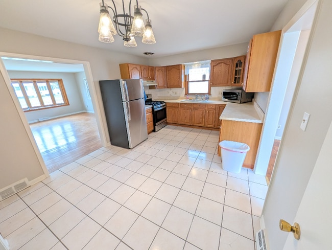 Photo - 7843 Jackson Ave