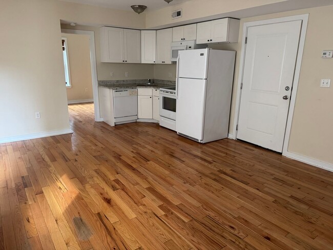 Photo - 4442 Cresson St Unit B