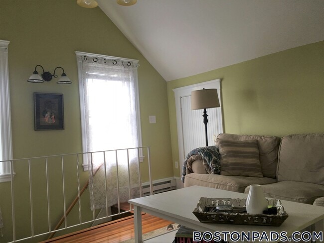 Photo - 72 Powder House Blvd Unidad 3