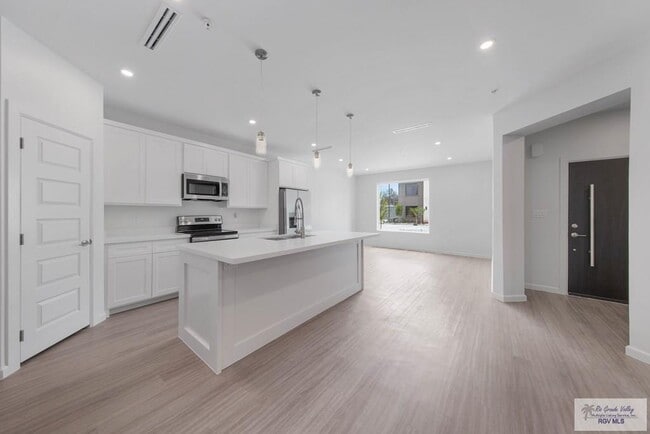 Photo - 165 Ruben Torres SR Blvd