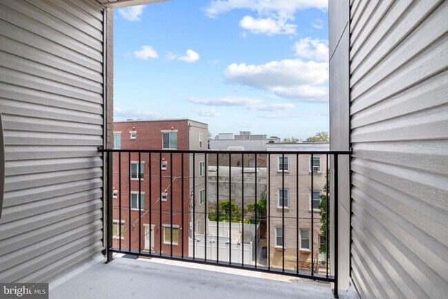 Photo - 520 N 37th St Unit 3-4