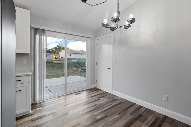 Photo - Luxury Remodeled 3Bed/2Bath w/ Finished Ba...
