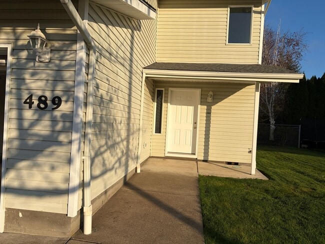 Building Photo - 188 Unit 489 Ecols St S