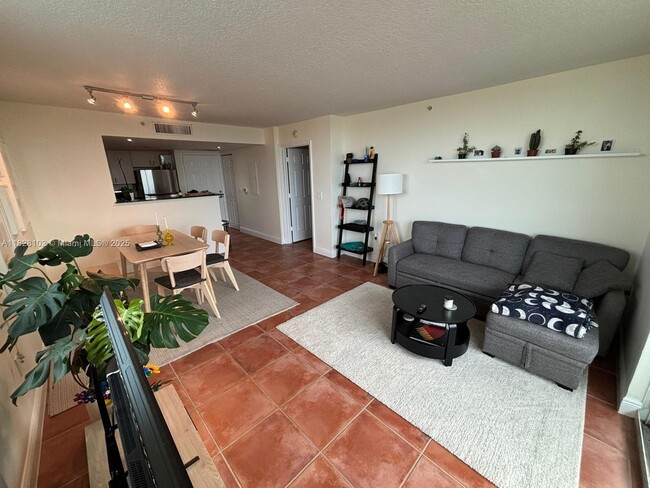 Photo - 3000 Coral Wy Condo Unit 621