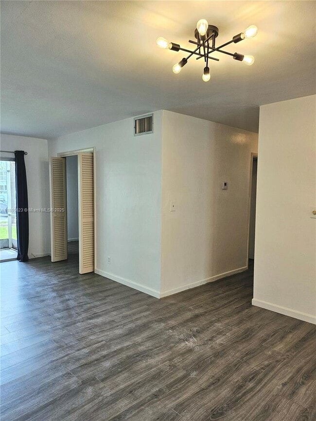 Photo - 3020 NE 16th Ave Unidad 103A