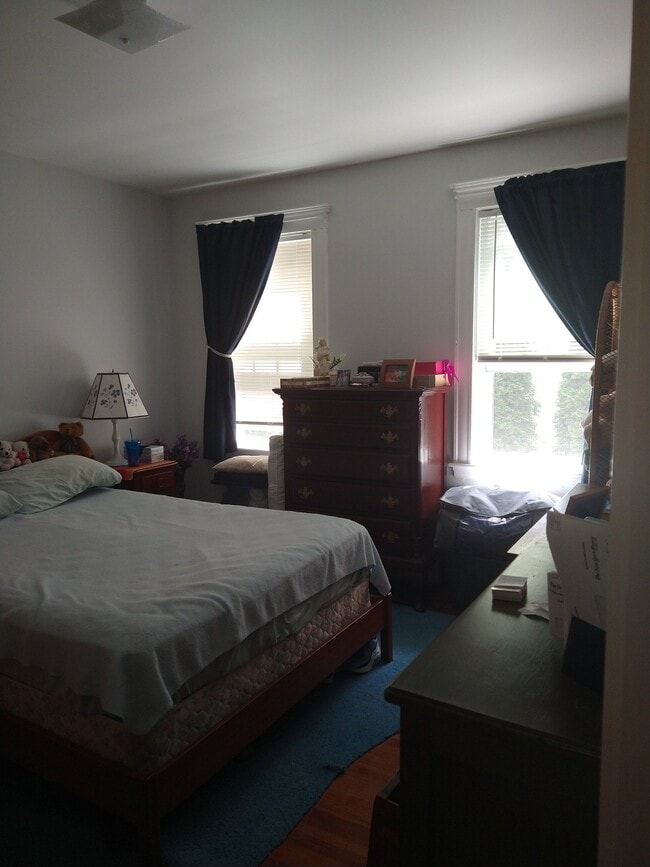 241 Boylston St Unit 241