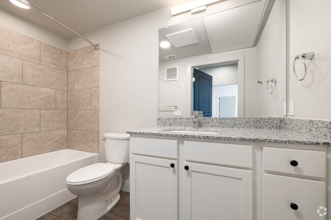 3BR, 2BA - 1,167SF - Bathroom
