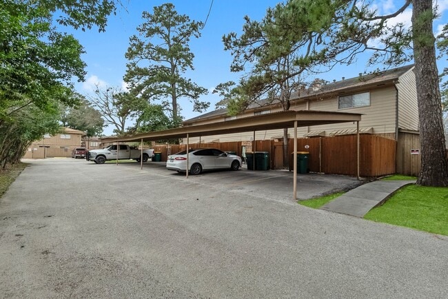 Photo - 407 W Semands St