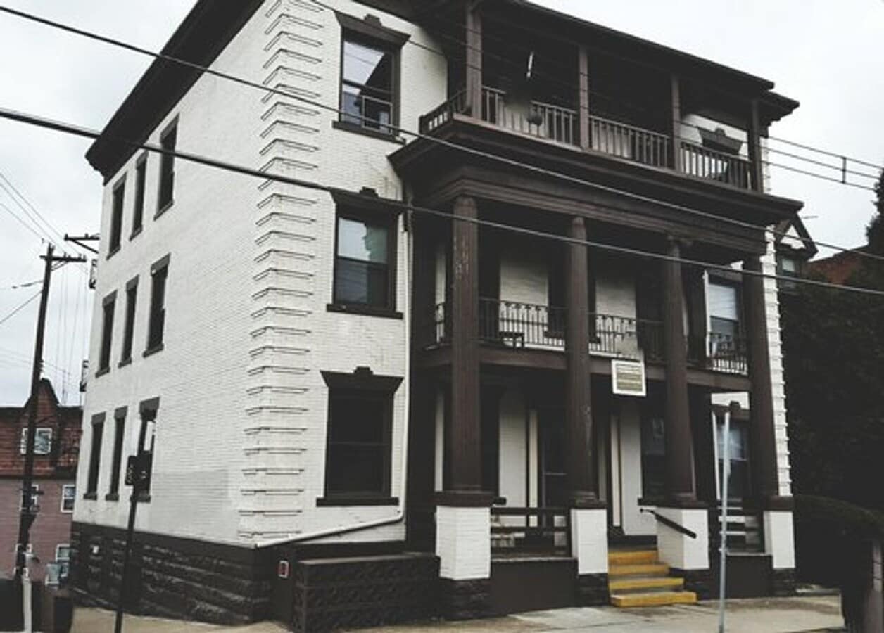 2br + Den Best Value with Heat included TMKRentals.com - 2br + Den Best Value with Heat included TMKRentals.com Unit 3441-6