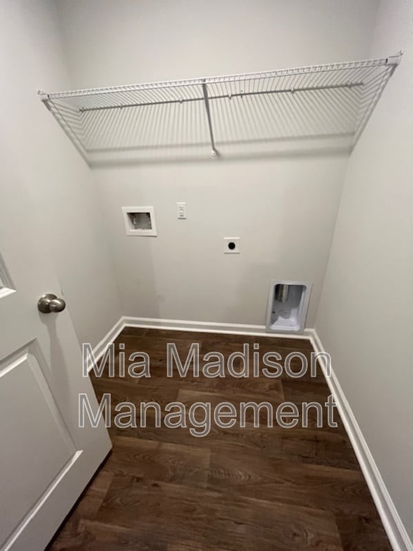 Photo - 214 Barbados Rd