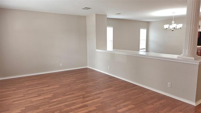 Photo - 909 Lodosa Dr