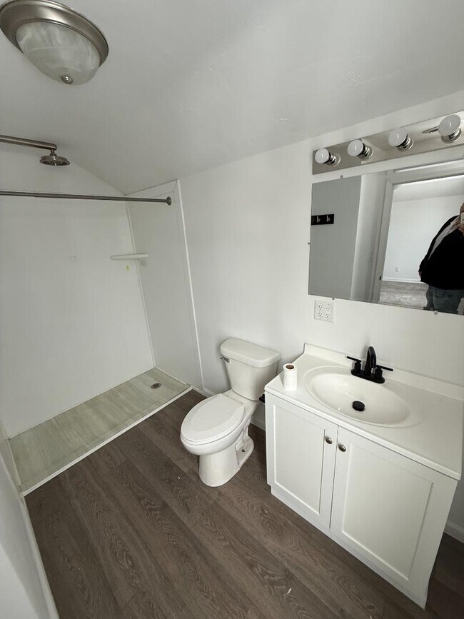 Photo - 720 Carney Blvd