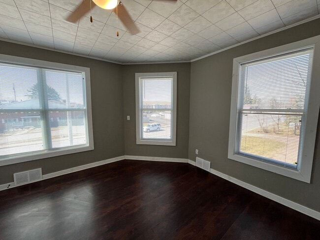 Building Photo - 1015 Grand Ave Unit #3