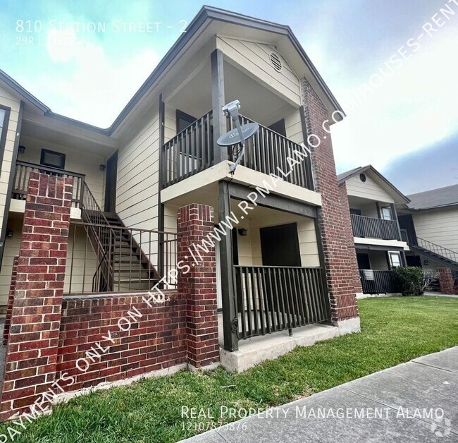 Building Photo - **MOVE-IN SPECIAL** AVAILABLE 2 Bedroom 1 ... Unit 2 Rental