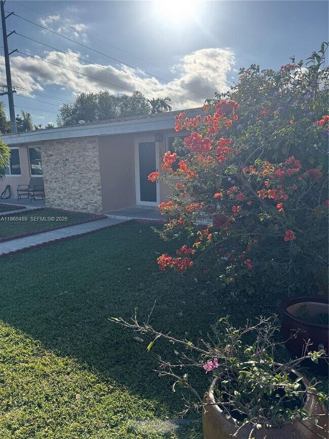 Photo - 344 SW 80th Ave