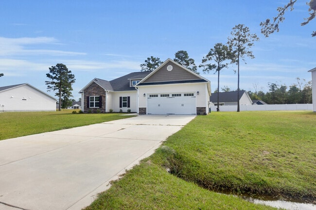 Photo - 174 Finch Ln