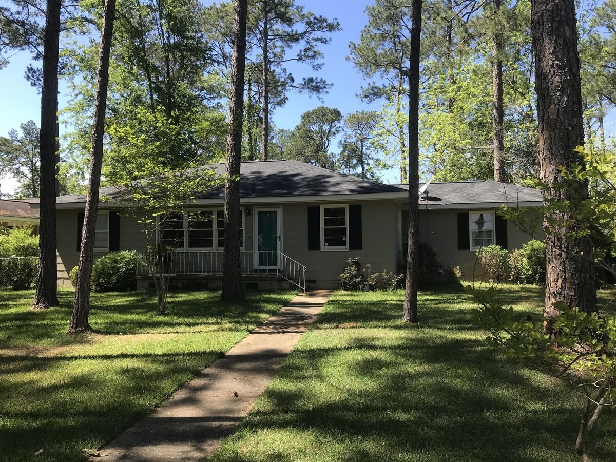 Photo - 1031 Summit Dr