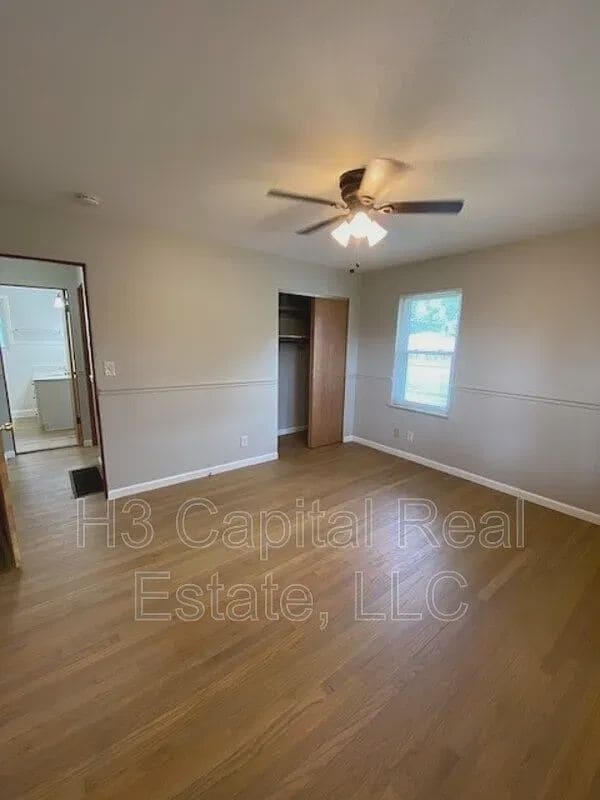 Photo - 2111 Clark Ave