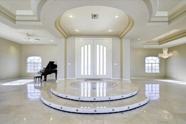 Photo - 8704 E Los Gatos Dr