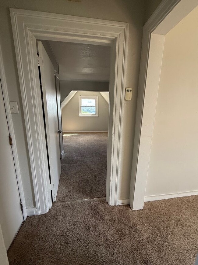 Photo - 1 Bed 1 Bath in Swissvale Unit 3