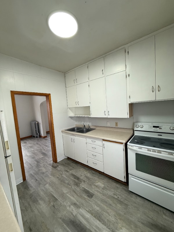 319 Duluth Ave N Unit 4