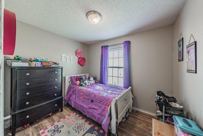 Photo - 4055 Victor Blvd