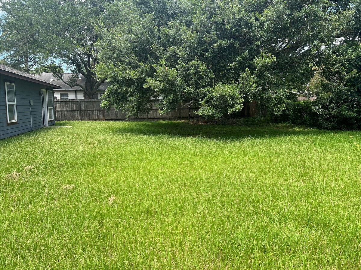 Photo - 1037 Yupon St