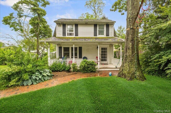 Photo - 1 Finnin Pl House