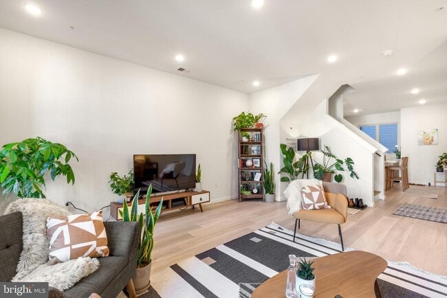 Photo - 2212 N Front St Unit 5