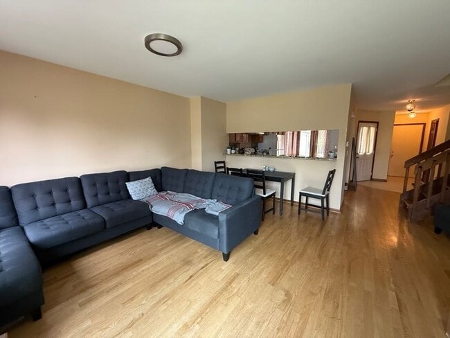Photo - 373 Goshawk Ln