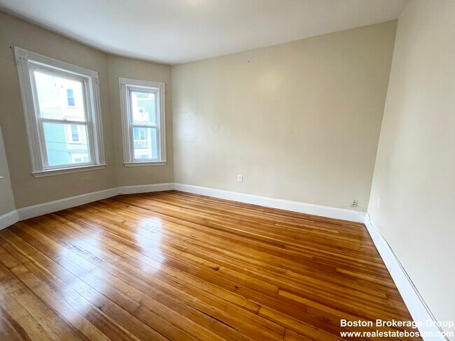 Photo - 26 Taft St Unit 2