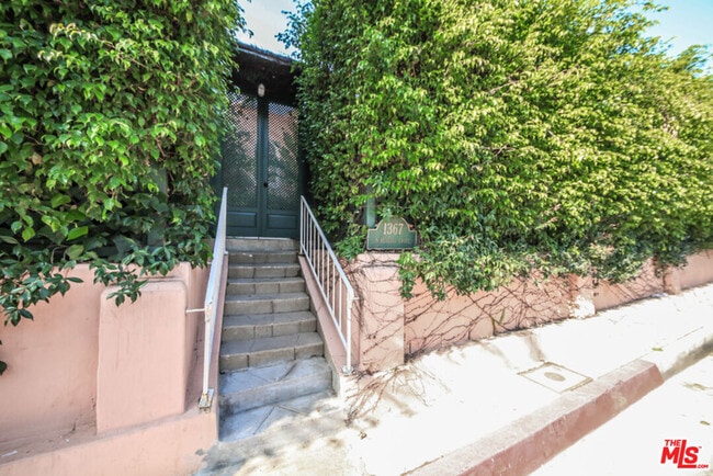 Photo - 1367 N Beverly Dr