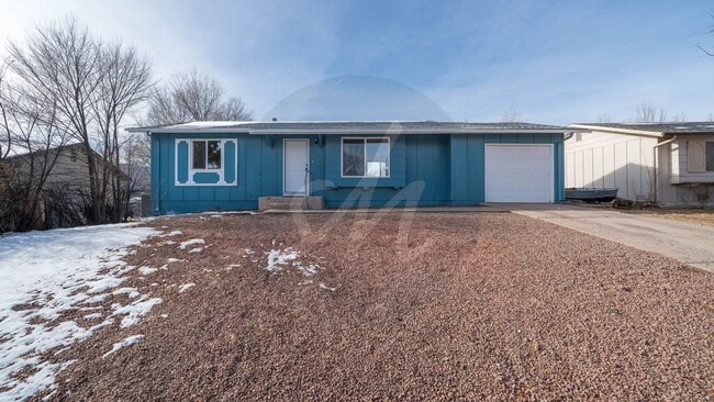 Building Photo - Sunny Ranch Home in Southeast Colorado Springs