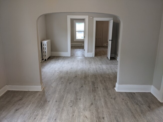Photo - 403 Litchfield Ave SE Unit #2 - Upper Level