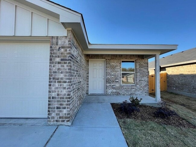 Building Photo - 2317 Zanoletti Ct Unit B
