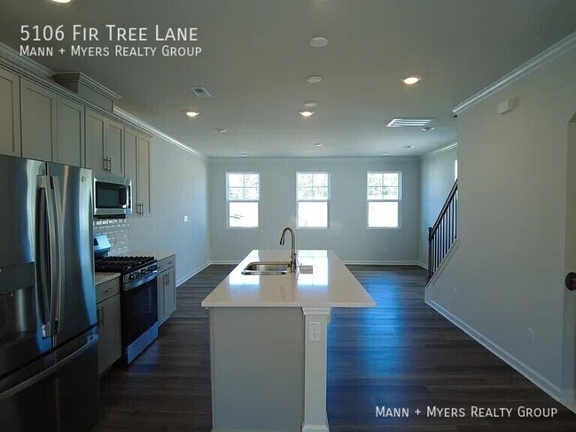 Photo - 5106 Fir Tree Ln