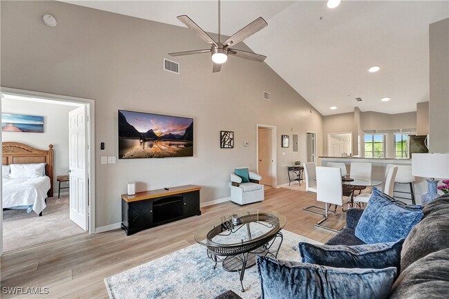 Building Photo - 9175 Celeste Dr Unit 2-402 Rental