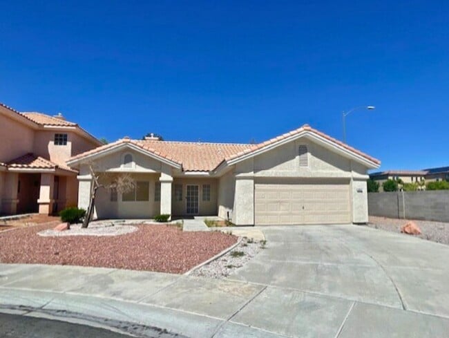 Building Photo - MOVE-IN READY 3BR/2BA SINGLE FAMILY HOME I...