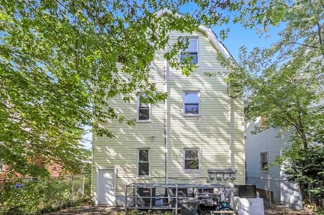 Photo - 904 S 18th St Unit 1