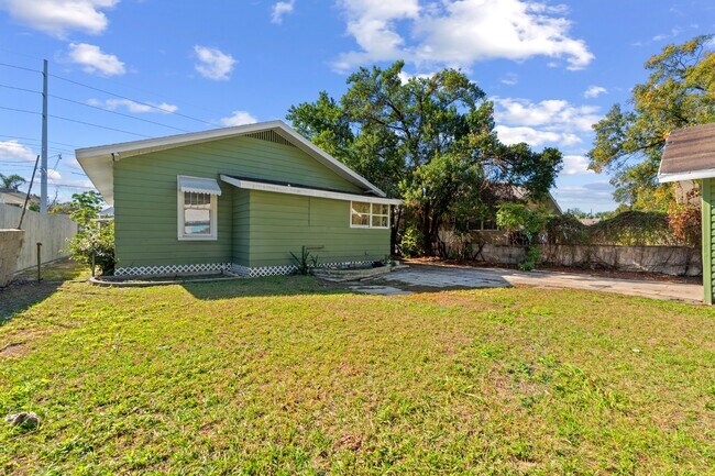 Photo - 1010 E Lake Ave